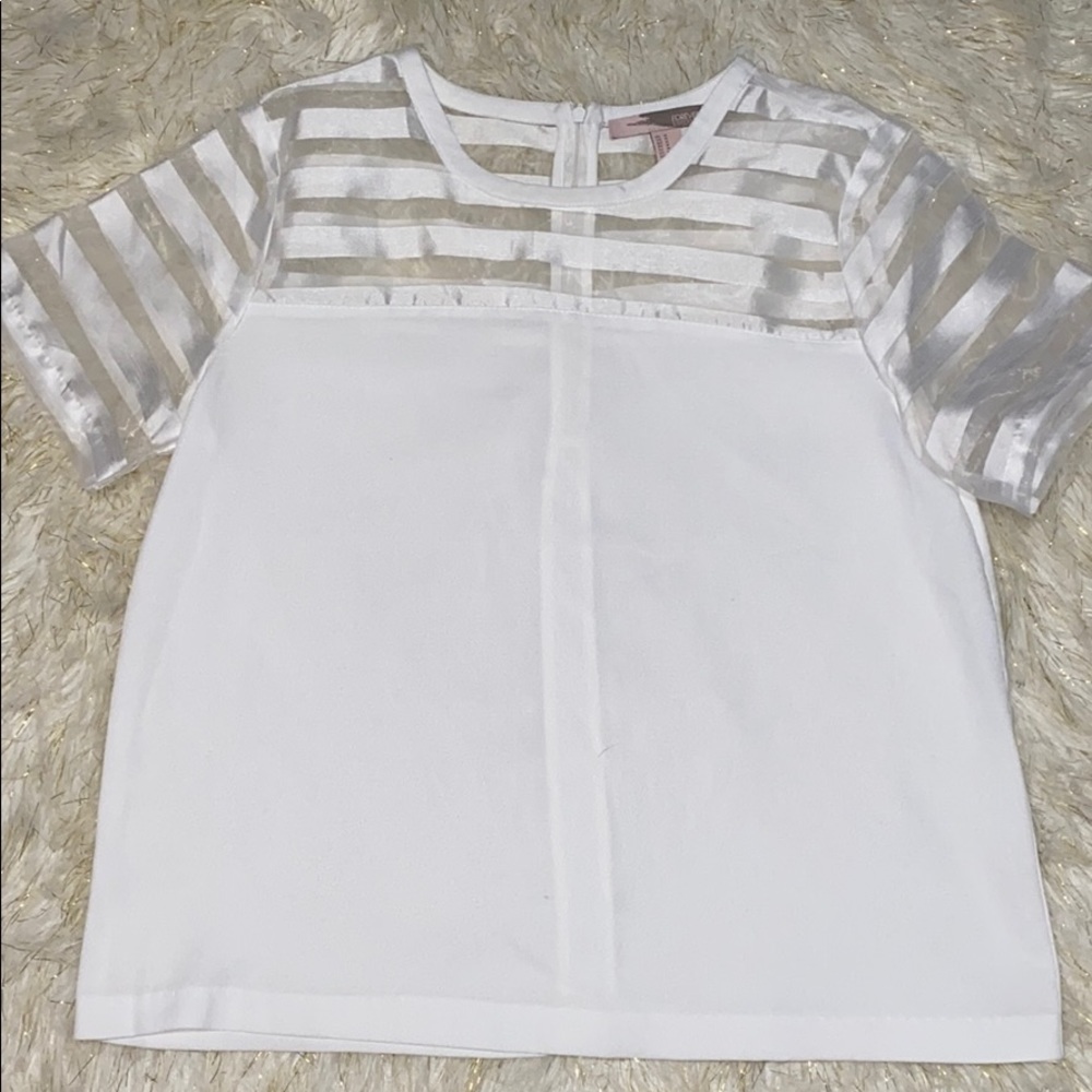White medium shirt